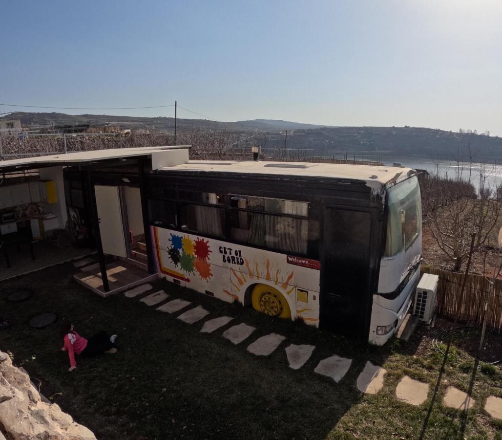 Апартаменты The Bus Мадждаль Шамс Экстерьер фото
