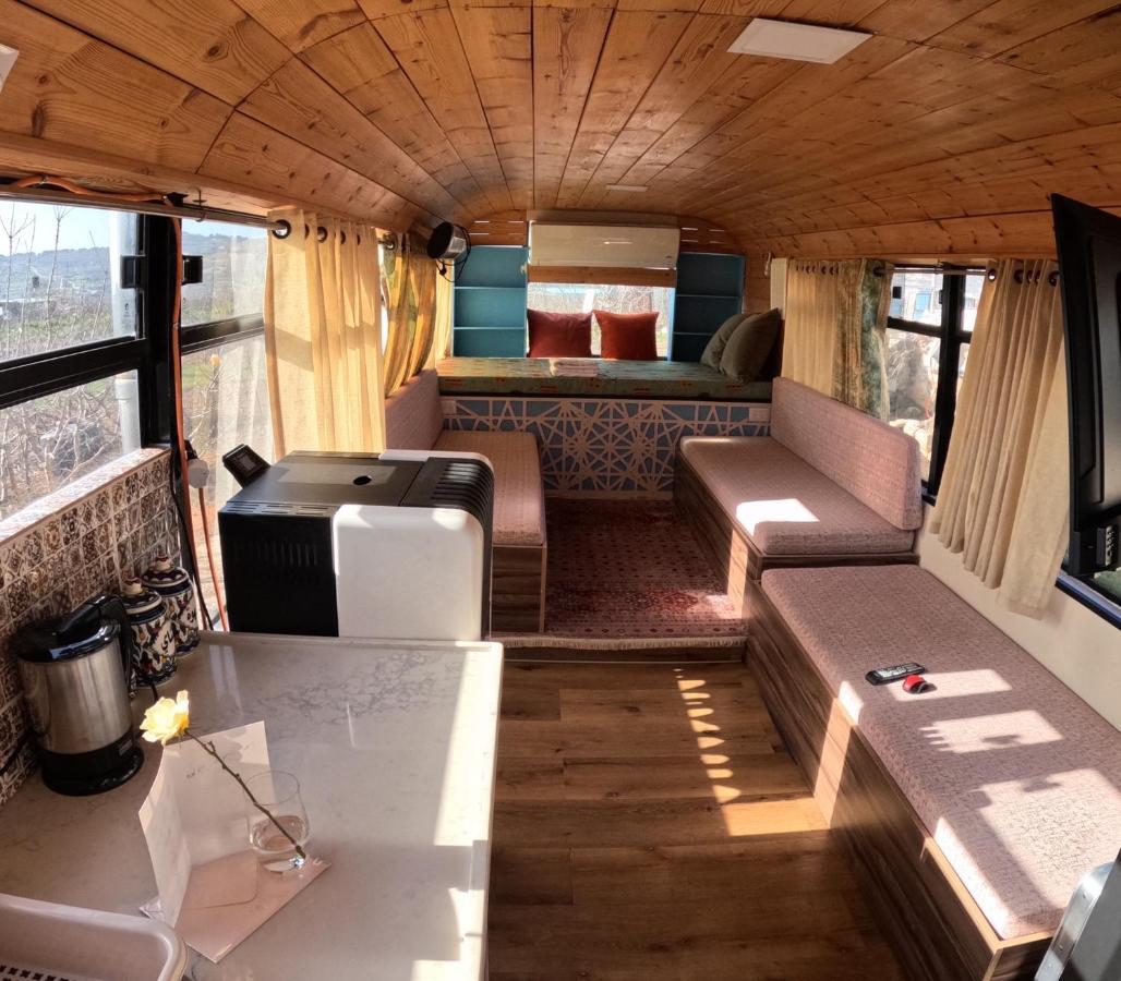 Апартаменты The Bus Мадждаль Шамс Экстерьер фото
